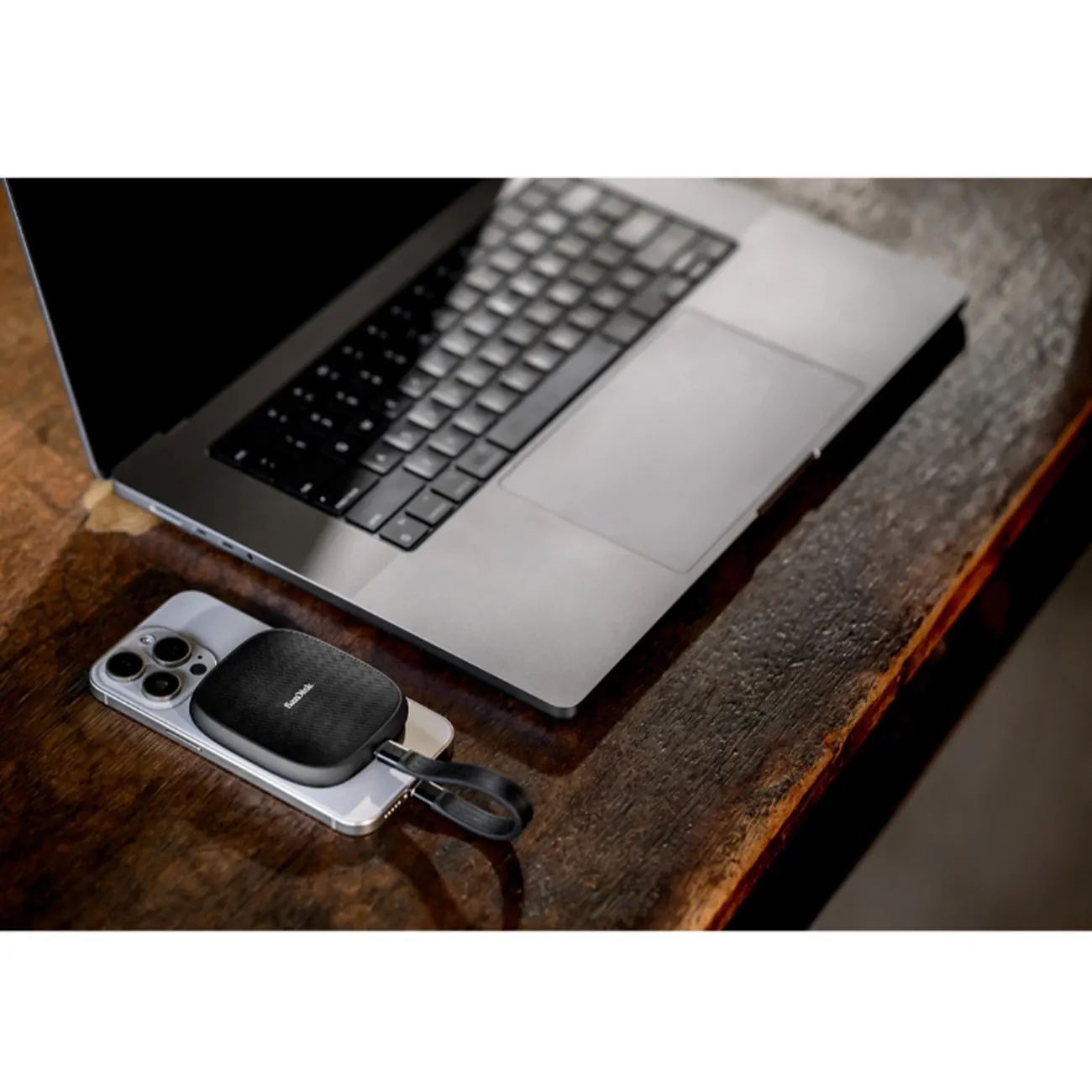 SanDisk Phone SSD 1TB USB-C Cable Read Speeds Up to 1000MB/s - Image 2